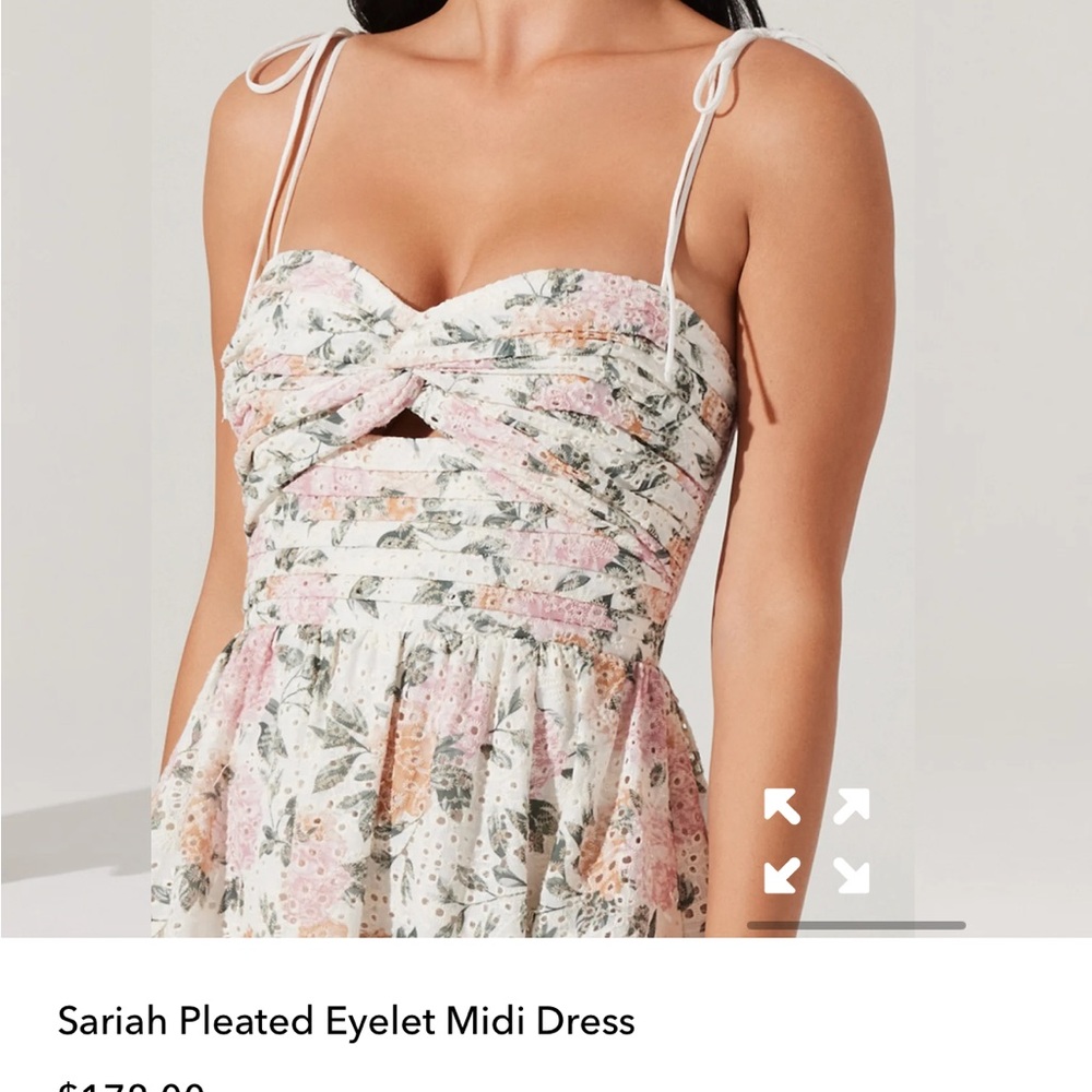 Astr Floral Print Midi Dress - Picture 5 of 7